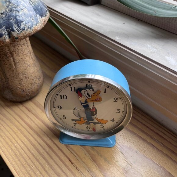 Vintage Walt Disney Bayard France Mechanical Alarm Clock Donald Duck Blue - Picture 2 of 4